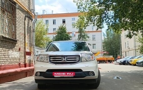 Honda Pilot III рестайлинг, 2013 год, 2 600 000 рублей, 3 фотография