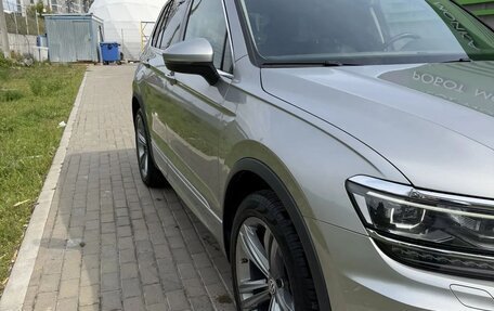 Volkswagen Tiguan II, 2019 год, 3 550 000 рублей, 3 фотография