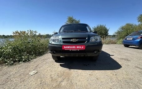 Chevrolet Niva I рестайлинг, 2010 год, 580 000 рублей, 4 фотография