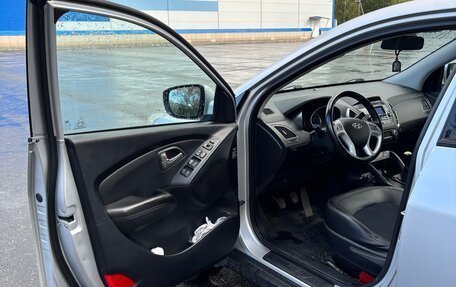 Hyundai ix35 I рестайлинг, 2011 год, 1 300 000 рублей, 13 фотография