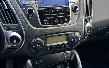 Hyundai ix35 I рестайлинг, 2011 год, 1 300 000 рублей, 16 фотография