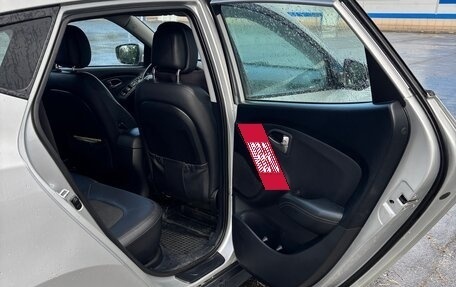 Hyundai ix35 I рестайлинг, 2011 год, 1 300 000 рублей, 11 фотография
