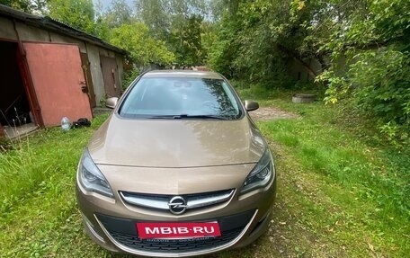 Opel Astra J, 2012 год, 870 000 рублей, 1 фотография