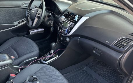 Hyundai Solaris II рестайлинг, 2012 год, 620 000 рублей, 5 фотография