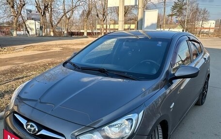 Hyundai Solaris II рестайлинг, 2012 год, 620 000 рублей, 9 фотография