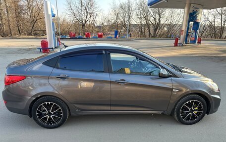 Hyundai Solaris II рестайлинг, 2012 год, 620 000 рублей, 15 фотография