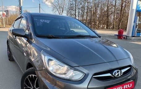 Hyundai Solaris II рестайлинг, 2012 год, 620 000 рублей, 22 фотография
