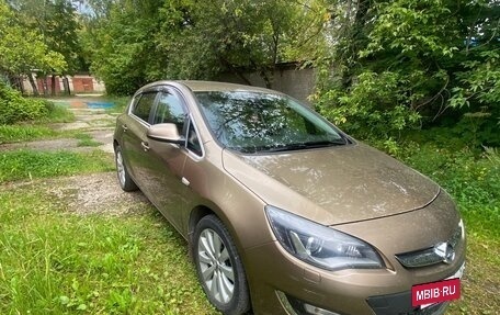 Opel Astra J, 2012 год, 870 000 рублей, 2 фотография