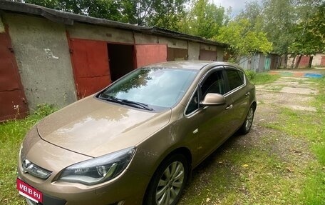 Opel Astra J, 2012 год, 870 000 рублей, 4 фотография