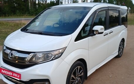 Honda Stepwgn IV, 2017 год, 1 970 000 рублей, 5 фотография