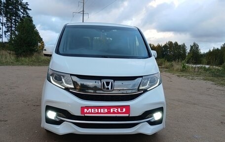 Honda Stepwgn IV, 2017 год, 1 970 000 рублей, 12 фотография