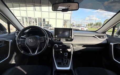 Toyota RAV4, 2021 год, 3 600 000 рублей, 3 фотография