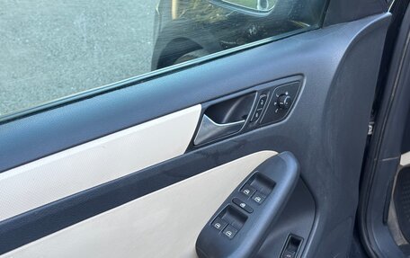 Volkswagen Jetta VI, 2010 год, 300 000 рублей, 8 фотография