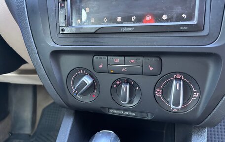 Volkswagen Jetta VI, 2010 год, 300 000 рублей, 15 фотография