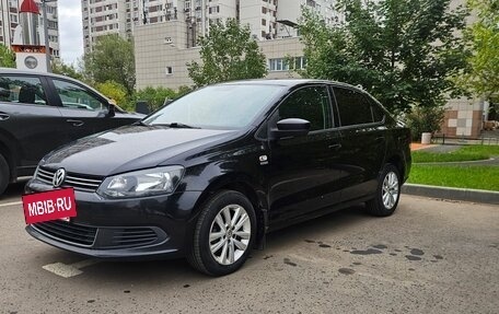 Volkswagen Polo VI (EU Market), 2013 год, 990 000 рублей, 2 фотография