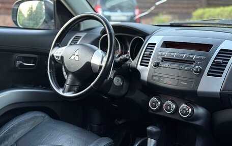 Mitsubishi Outlander III рестайлинг 3, 2010 год, 885 000 рублей, 11 фотография