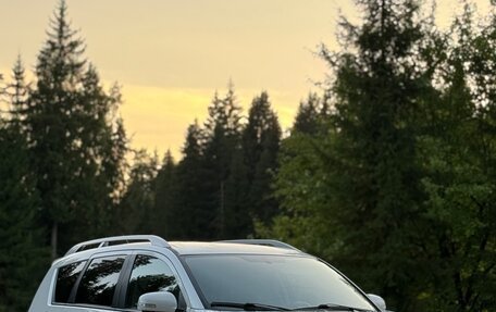 Mitsubishi Outlander III рестайлинг 3, 2010 год, 885 000 рублей, 8 фотография