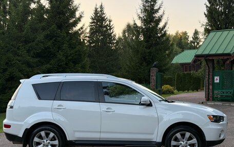 Mitsubishi Outlander III рестайлинг 3, 2010 год, 885 000 рублей, 10 фотография