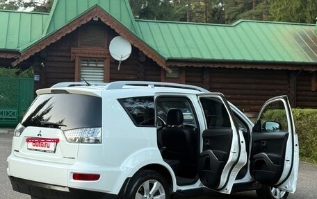 Mitsubishi Outlander III рестайлинг 3, 2010 год, 885 000 рублей, 26 фотография