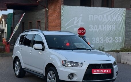 Mitsubishi Outlander III рестайлинг 3, 2010 год, 885 000 рублей, 38 фотография
