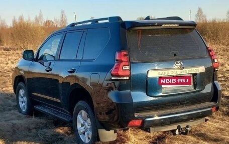 Toyota Land Cruiser Prado 150 рестайлинг 2, 2017 год, 4 200 000 рублей, 2 фотография