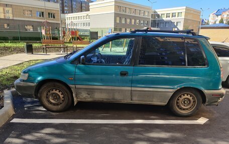 Mitsubishi Space Runner II, 1992 год, 180 000 рублей, 4 фотография