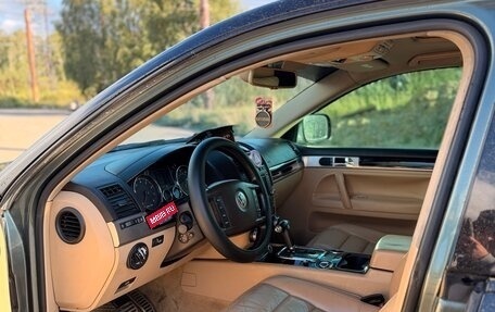 Volkswagen Touareg III, 2004 год, 640 000 рублей, 10 фотография