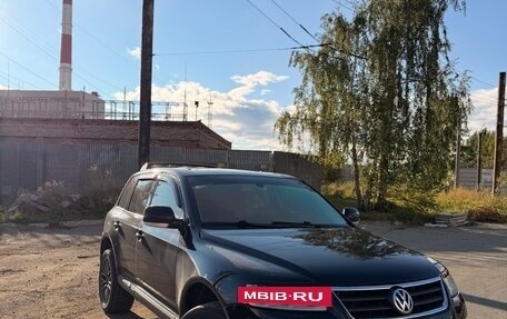 Volkswagen Touareg III, 2004 год, 640 000 рублей, 8 фотография