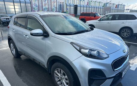 KIA Sportage IV рестайлинг, 2020 год, 2 590 000 рублей, 2 фотография
