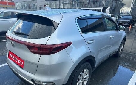 KIA Sportage IV рестайлинг, 2020 год, 2 590 000 рублей, 3 фотография