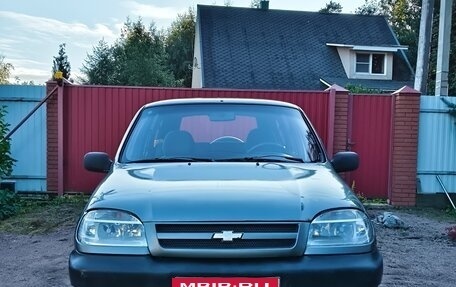 Chevrolet Niva I рестайлинг, 2005 год, 230 000 рублей, 1 фотография