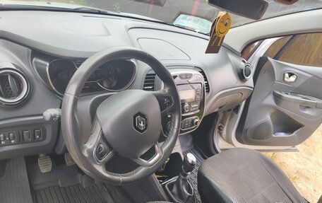 Renault Kaptur I рестайлинг, 2018 год, 1 500 000 рублей, 19 фотография