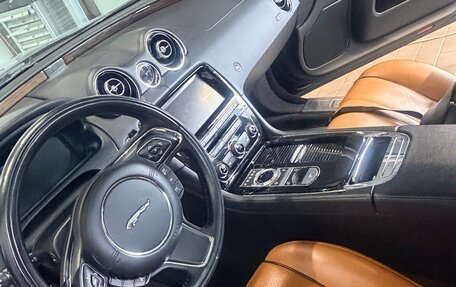 Jaguar XJ IV (X351), 2017 год, 2 900 000 рублей, 3 фотография