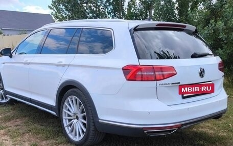Volkswagen Passat B8 рестайлинг, 2019 год, 2 800 000 рублей, 2 фотография
