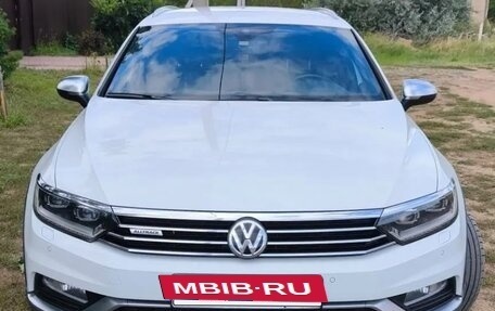 Volkswagen Passat B8 рестайлинг, 2019 год, 2 800 000 рублей, 4 фотография