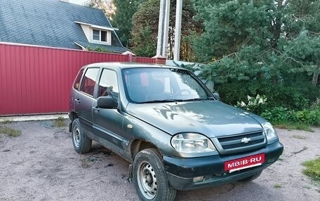 Chevrolet Niva I рестайлинг, 2005 год, 230 000 рублей, 2 фотография