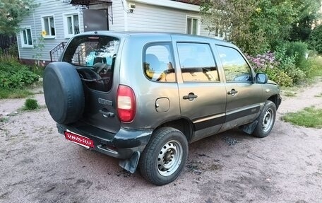 Chevrolet Niva I рестайлинг, 2005 год, 230 000 рублей, 5 фотография