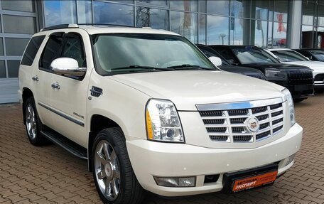 Cadillac Escalade III, 2013 год, 2 300 000 рублей, 3 фотография