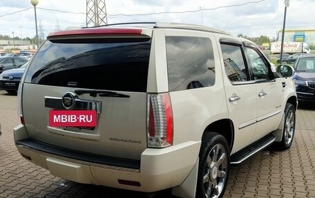 Cadillac Escalade III, 2013 год, 2 300 000 рублей, 4 фотография