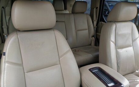Cadillac Escalade III, 2013 год, 2 300 000 рублей, 19 фотография