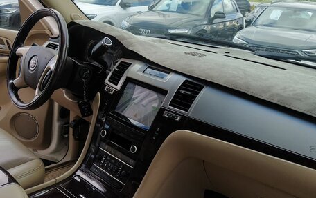 Cadillac Escalade III, 2013 год, 2 300 000 рублей, 18 фотография