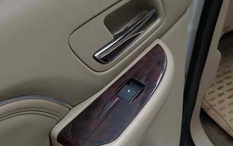 Cadillac Escalade III, 2013 год, 2 300 000 рублей, 23 фотография