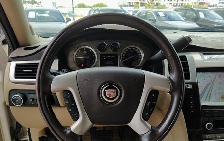 Cadillac Escalade III, 2013 год, 2 300 000 рублей, 26 фотография