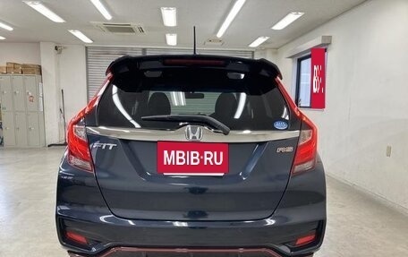 Honda Fit III, 2018 год, 1 110 000 рублей, 4 фотография