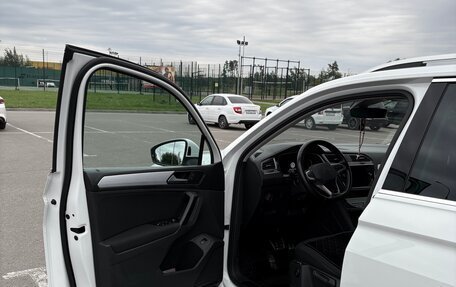 Volkswagen Tiguan II, 2021 год, 3 000 000 рублей, 6 фотография