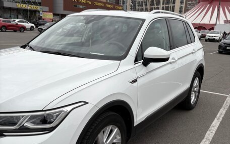 Volkswagen Tiguan II, 2021 год, 3 000 000 рублей, 16 фотография
