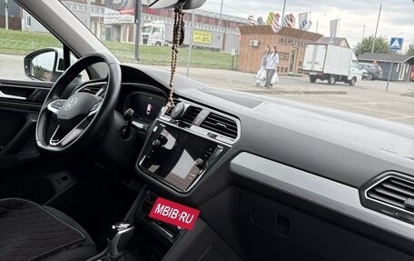 Volkswagen Tiguan II, 2021 год, 3 000 000 рублей, 5 фотография