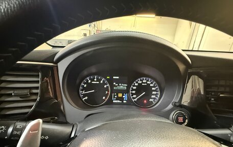 Mitsubishi Outlander III рестайлинг 3, 2022 год, 3 300 000 рублей, 15 фотография
