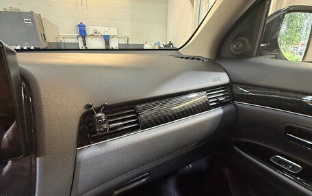 Mitsubishi Outlander III рестайлинг 3, 2022 год, 3 300 000 рублей, 13 фотография