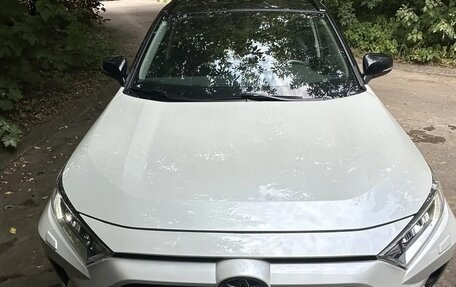 Toyota RAV4, 2021 год, 3 350 000 рублей, 10 фотография